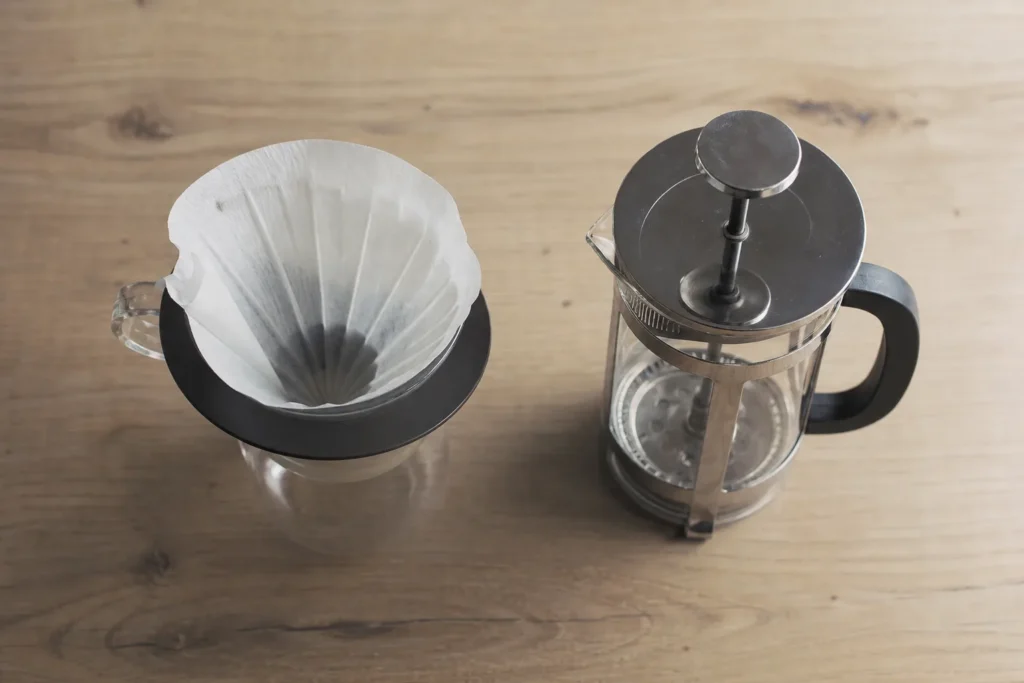 コーヒーとコレステロール｜鍵は豆ではなく「紙フィルターを通るかどうか」